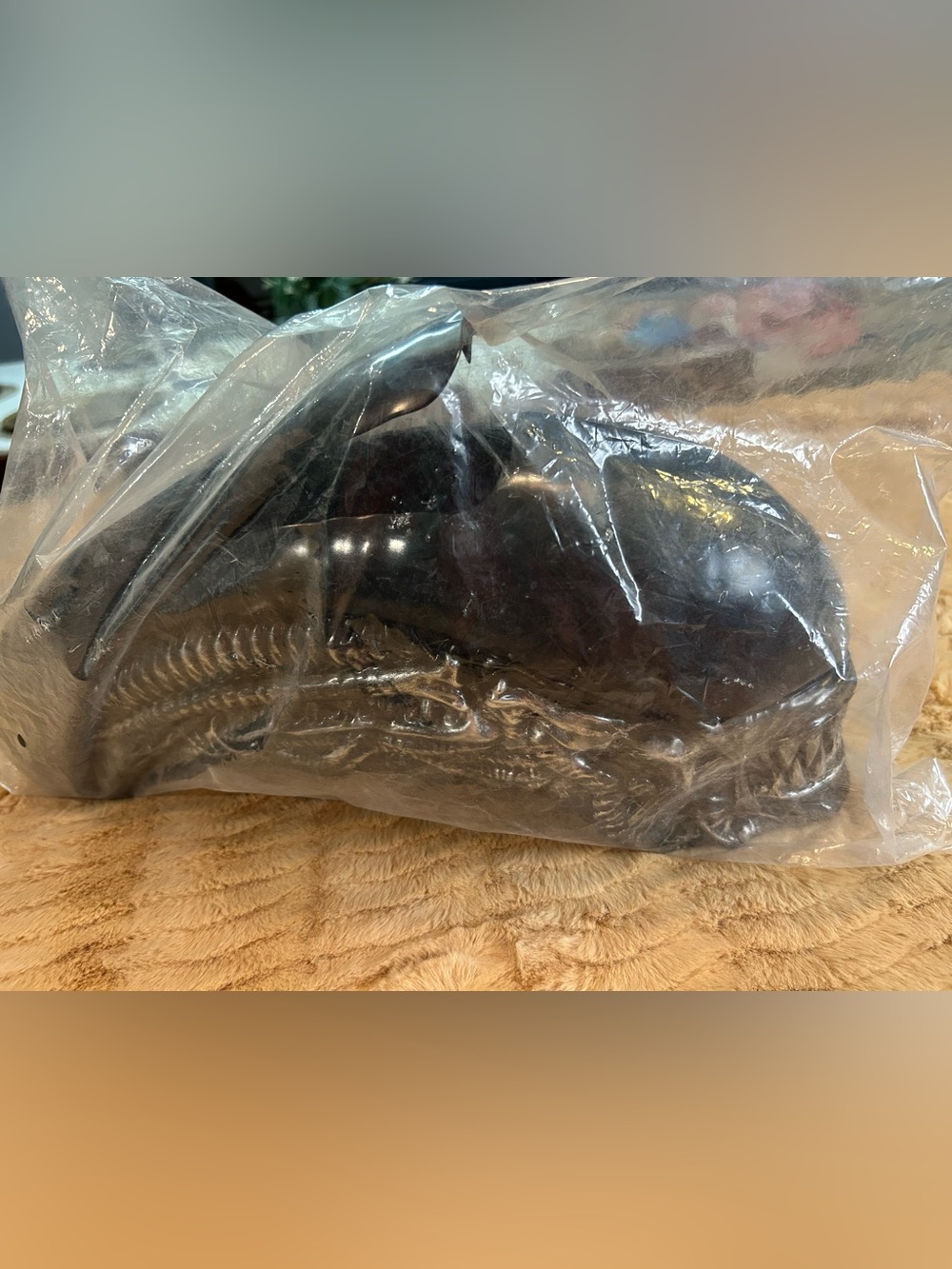 Romulus Cinemark Xenomorph Head Black Resin Popcorn Bucket, Collectible,New - Picture 3 of 3